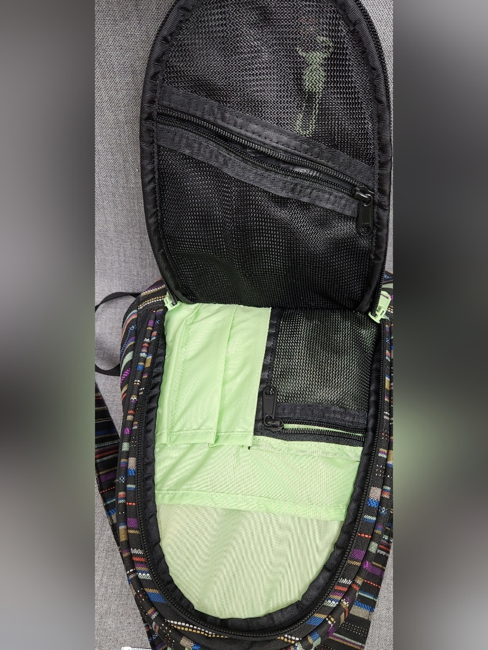 Dakine Cosmo Mini Backpack 6.5L 2 Compartment. - Picture 4 of 6